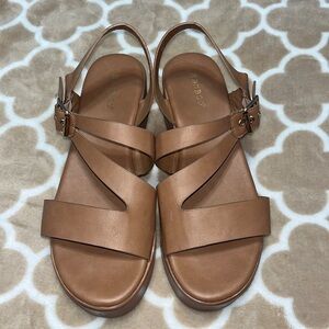 Brown flatforms